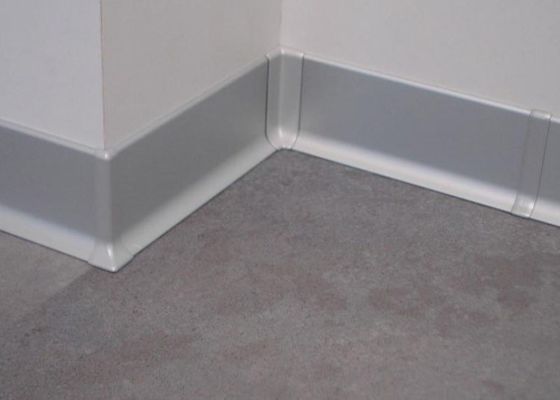 Γυαλισμένη περιζώνοντας γραμμή Baseboard ανοξείδωτου πινάκων ανοξείδωτου περιζώνοντας